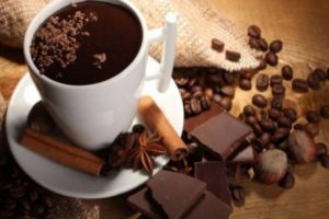 القهوة والشوكولاتة تعززان الذكاء