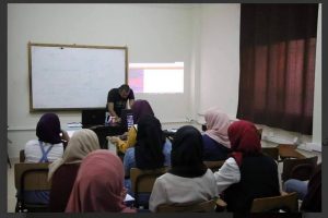 جنين: 5 طالبات من جامعة القدس المفتوحة يكتشفن ثغرات أمنية في مواقع عالمية