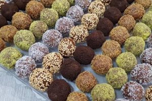 كرات الشعيرية بالتمر