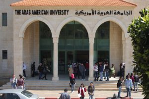 الجامعة العربية الأمريكية تستكمل إجراءات التعليم الالكتروني