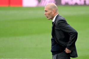 زيدان سيتحدث عن مستقبله مع مسؤولي ريال مدريد في الايام المقبلة
