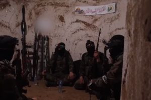10 مقاومين يخرجون أحياء بعد11يوم قصف لنفق
