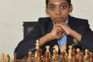 “قنبلة في عالم الشطرنج.. مراهق يهزم بطل العالم 5 مرات