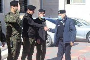 وزير الداخلية يعقد اجتماعاً مع مدراء أجهزة الأمن في الخليل