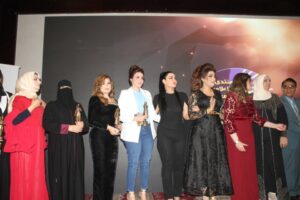 الإعلامية عًواطف الثنيان تفوز بجائزة أطوار بهجت ٢٠٢٢
