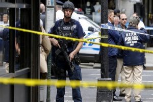 قتيلان و5 مصابين جراء إطلاق نار في حديقة لوس أنجلوس الأميركية