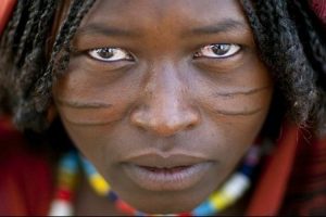“الشلوخ” … عادة قبلية قديمة تشوه الوجوه اندثرت في السودان