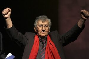 الاتحاد العام للكتّاب والأدباء: سميح القاسم لا يستأذن أحدًا بحضوره رغم قسوة الغياب