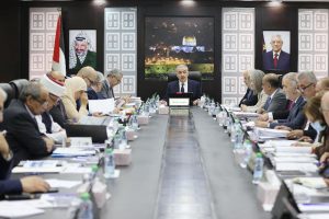 رئيس الوزراء: سندافع عن منهاجنا الفلسطيني وحق أبنائنا في التعليم