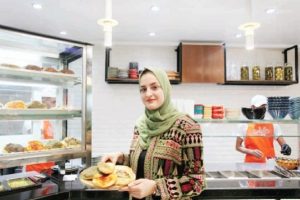 “على الحطب”.. مطعم بنكهةٍ تراثية في غزة