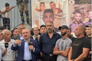 من مخيم جنين.. اشتية: الاحتلال الإسرائيلي يموّل انتخاباته بالدم الفلسطيني