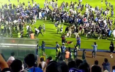 إندونيسيا تقرر هدم ملعب كرة القدم حيث وقع حادث التدافع المميت