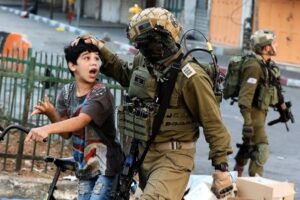 في يومهم العالمي.. أكثر من 50 ألف طفل فلسطيني تعرضوا للاعتقال