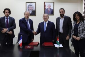 تجديد المنحة الفرنسية لدعم القطاع الخاص بـ2.5 مليون يورو