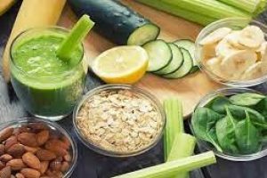 10 أطعمة فائقة لتعزيز صحتك