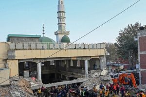 باكستان: ارتفاع حصيلة ضحايا تفجير مسجد إلى 93 قتيلاً