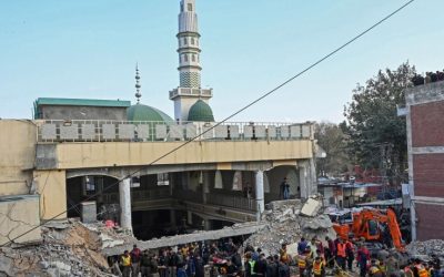 باكستان: ارتفاع حصيلة ضحايا تفجير مسجد إلى 93 قتيلاً