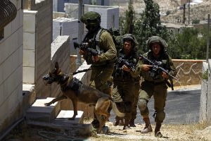 الاحتلال يداهم عددا من منازل المواطنين في يعبد