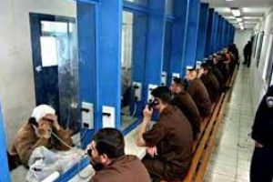 فروانة يدعو للضغط على الاحتلال لاعادة برنامج زيارات الاسرى الى طبيعته