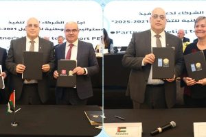 أبو جيش: توقيع اتفاقيات بـ55 مليون دولار للنهوض بقطاع العمل