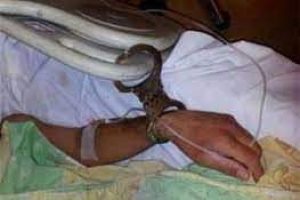 استعراض لتطورات الحالة الصحية لبعض الأسرى