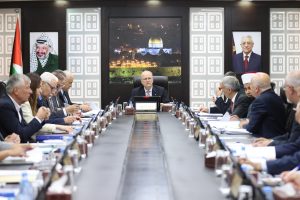 مجلس الوزراء يوسع عمل لجنة الإعمار الطارئة ويدين جرائم الاحتلال بحق أبناء شعبنا