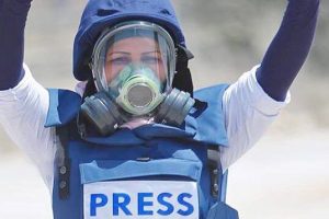 الاحتلال يحكم بالسجن وغرامة مالية بحق الزميلة رشا حرز الله