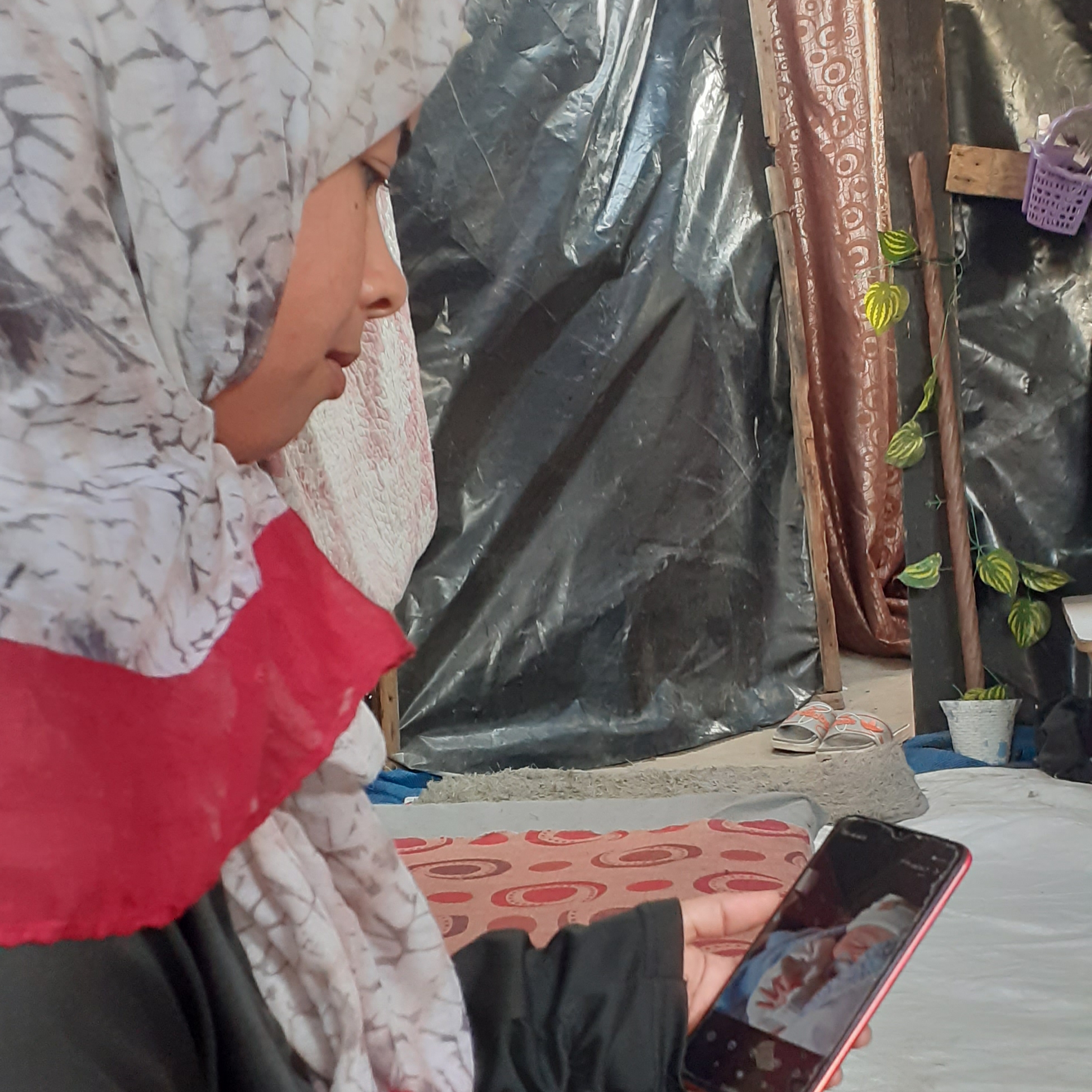 You are currently viewing العدوان على غزة يحرم الشابة أبو ختلة من حلمها في الأمومة