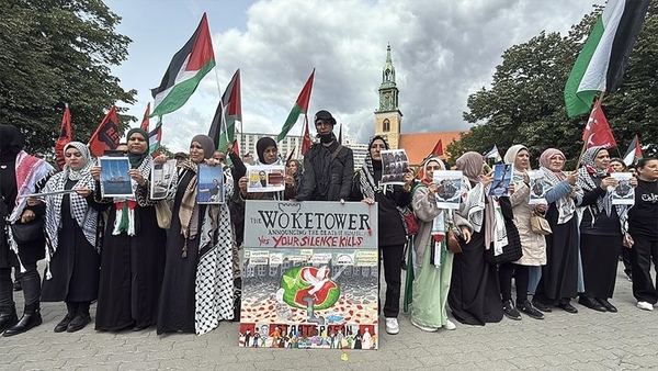 You are currently viewing <a href="https://www.alquds.com/ar/posts/163378">مظاهرة ضد هجوم إسرائيل على السفينة “مادلين” في برلين</a>