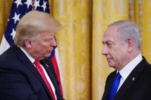 نتنياهو يصل واشنطن للقاء ترمب وبحث اتفاق وقف إطلاق النار في غزة