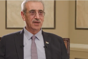 علي شعث يشكر الرئيس محمود عباس على احتضانه اللجنة الوطنية الفلسطينية لإدارة قطاع غزة