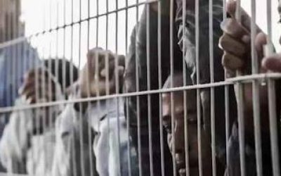 الاحتلال يمعن في التنكيل بالأسرى: حرمان من مواعيد الصيام وتغييب قسري لمظاهر رمضان