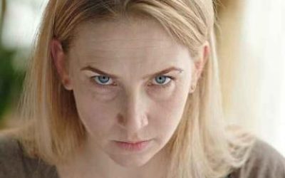 دراسة: فرط نشاط الغدة الدرقية قد يحفز سمات ‘السادية’ والاعتلال النفسي لدى النساء