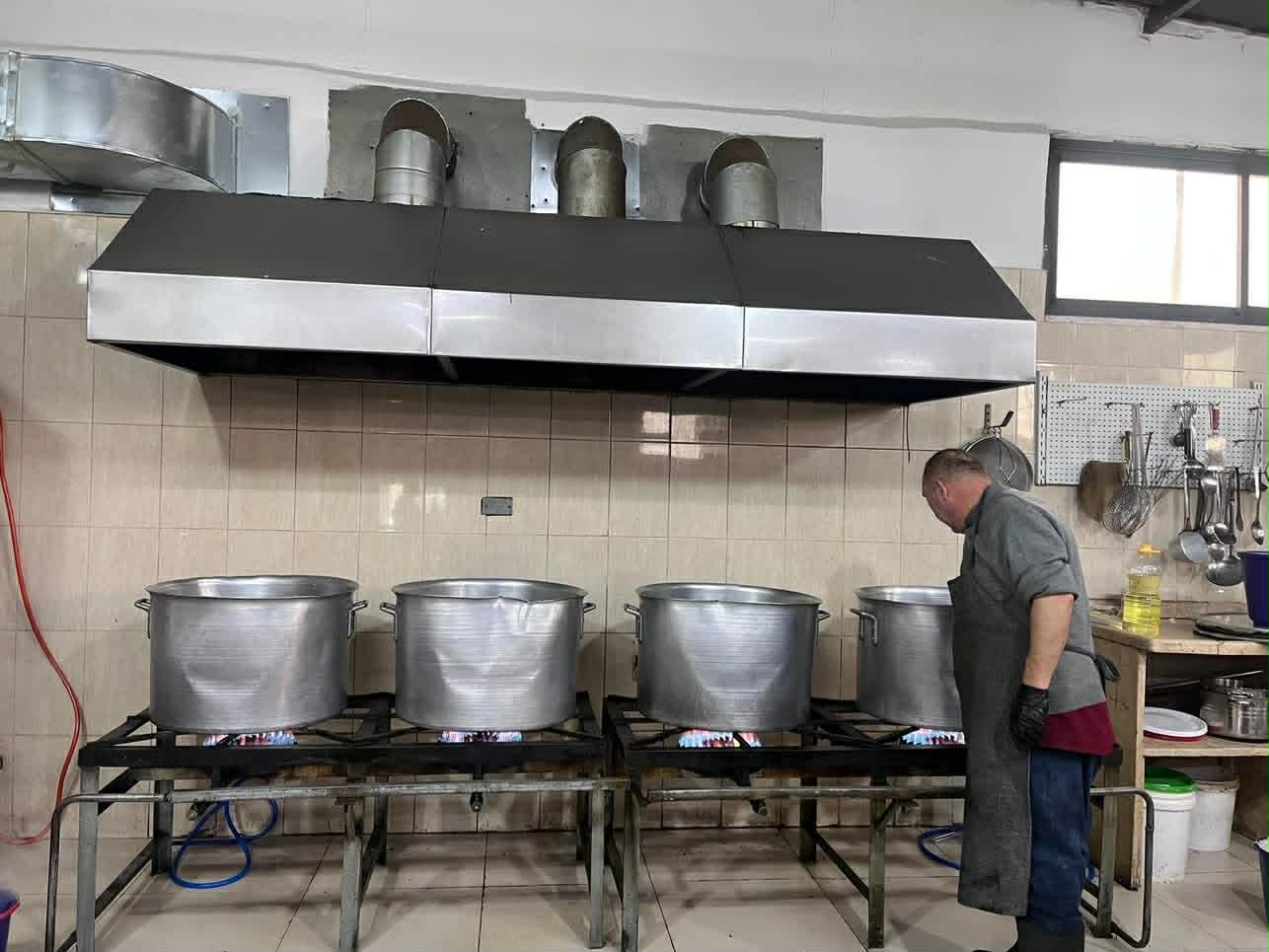 You are currently viewing <strong>تكية “مبرة الخير” في نابلس.. اقتصاد الرحمة في زمن الضيق</strong>