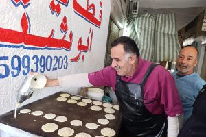 قطايف شتا.. رفيقة جنين منذ 80 عاما