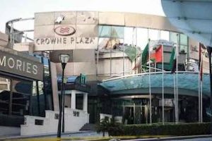 تصعيد إقليمي: قطر تخلي محيط السفارة الأمريكية والسعودية والبحرين تعترضان هجمات واسعة