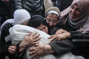 في يوم الطفل الفلسطيني: 19 ألف شهيد طالب… طفولة مسلوبة وإرادة تعليم لا تُكسر