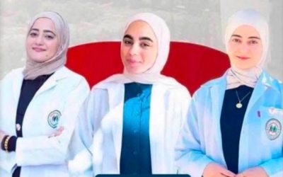 من عكبر النحل إلى كريم طبيعي.. ثلاث طالبات ينسجن أملاً جديدًا لمرضى الإكزيما