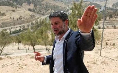 سموتريتش يتباهى بقيادة الاستيطان في منطقة E1 لمنع قيام دولة فلسطينية