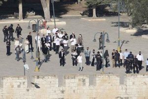 تصعيد إسرائيلي واسع: إغلاق الحرم الإبراهيمي واقتحامات مكثفة للأقصى تزامناً مع ‘عيد العرش’